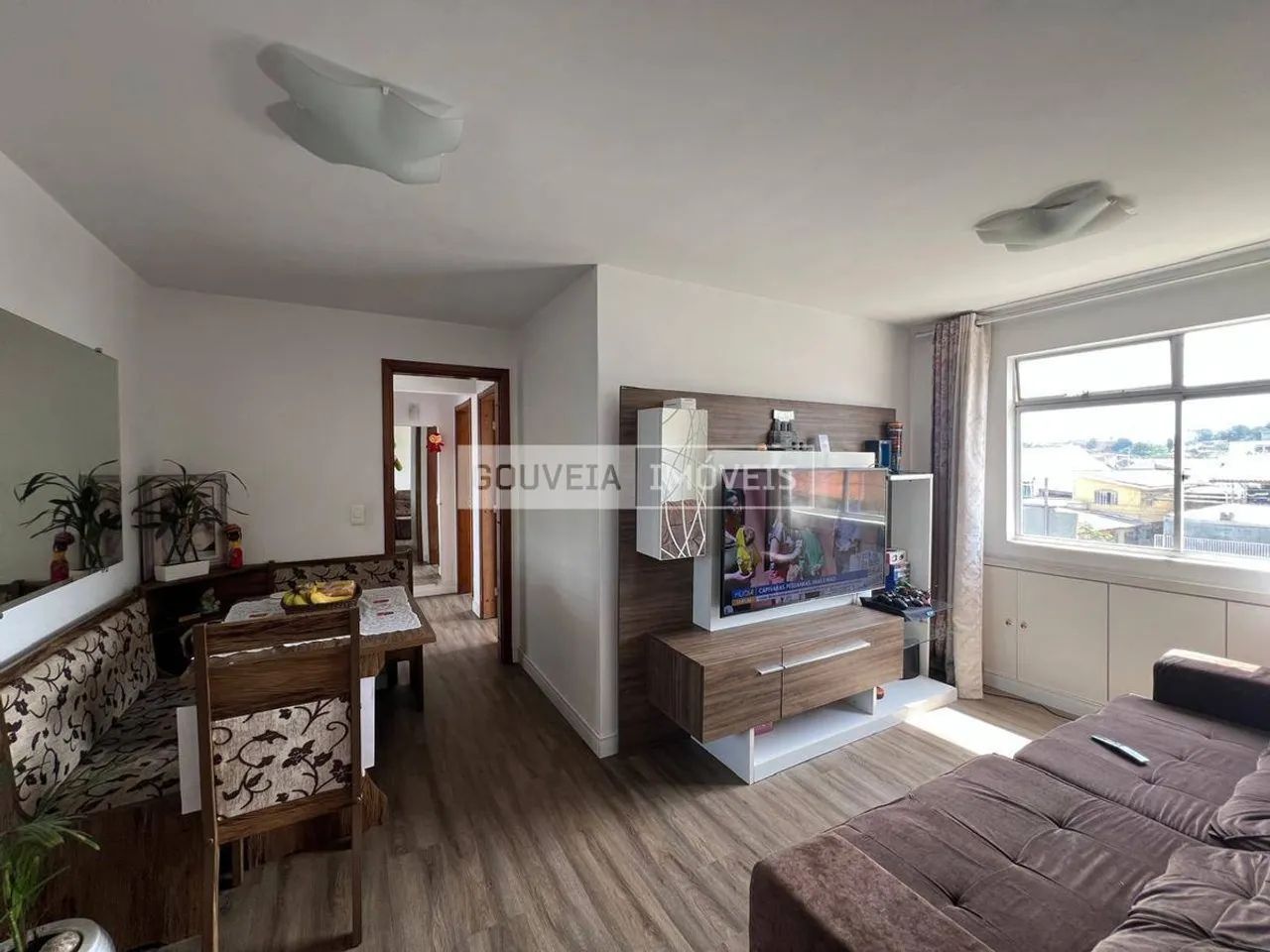 Apartamento com 3 Dormitórios, 57 m², aluguel de R$ 1.300 + Taxas - Parolin, Curitiba (PR)