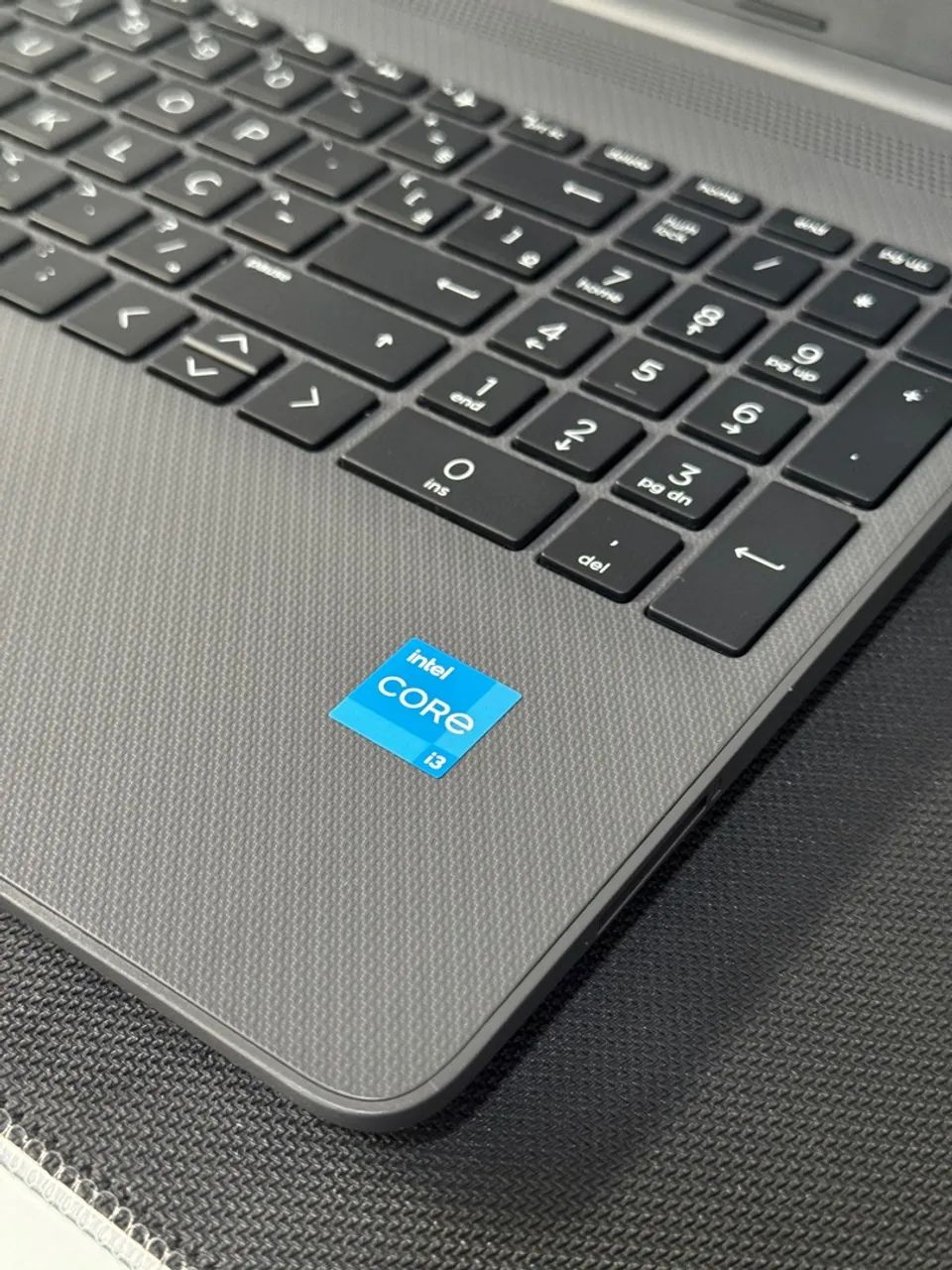 Notebook HP - i3 de 13ª geração- 8GB RAM - SSD 256