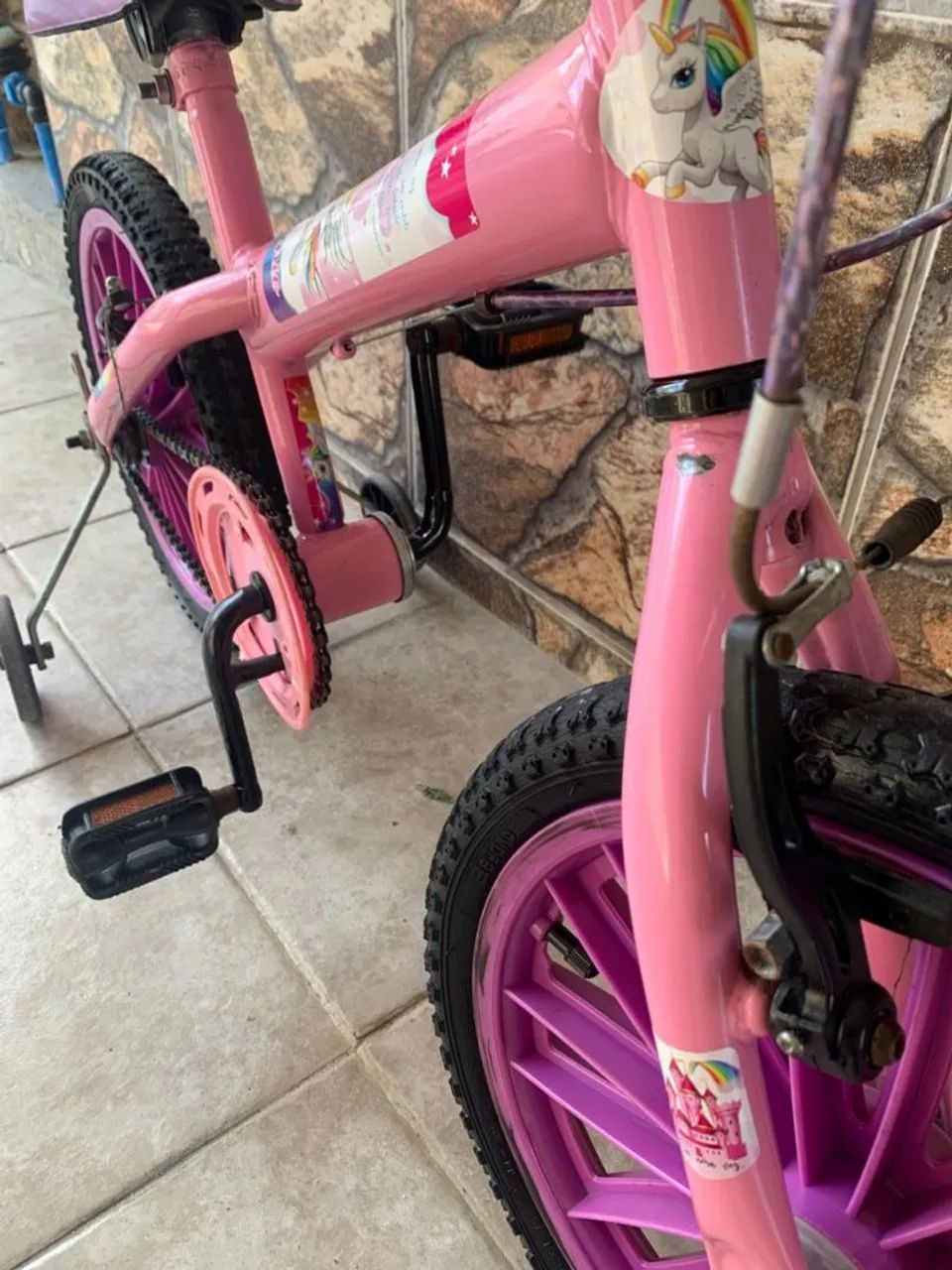 Bicicleta Infantil Rosa com rodinhas até 5 anos de idade  - Foto 5