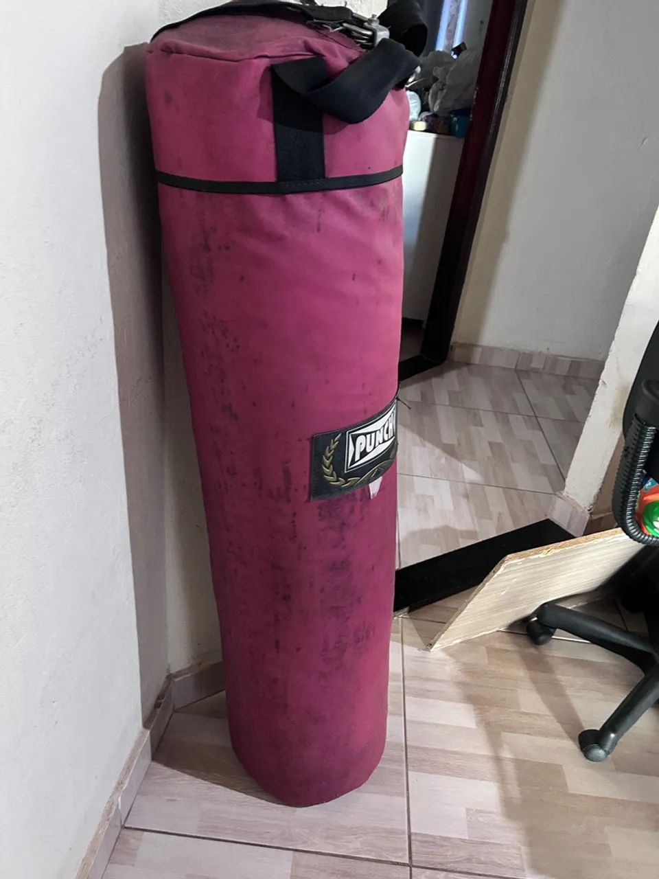 Saco de pancada profissional 28kg Punch - Foto 4