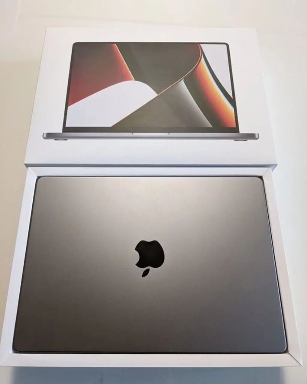 MacBook Pro 16.2 polegadas M1Pro a pronta entrega