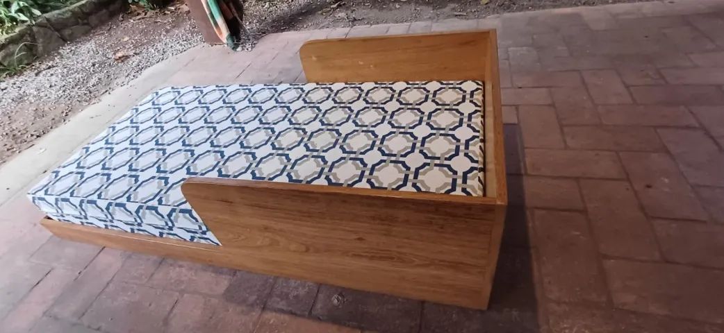 Cama Infantil Montessori em Madeira