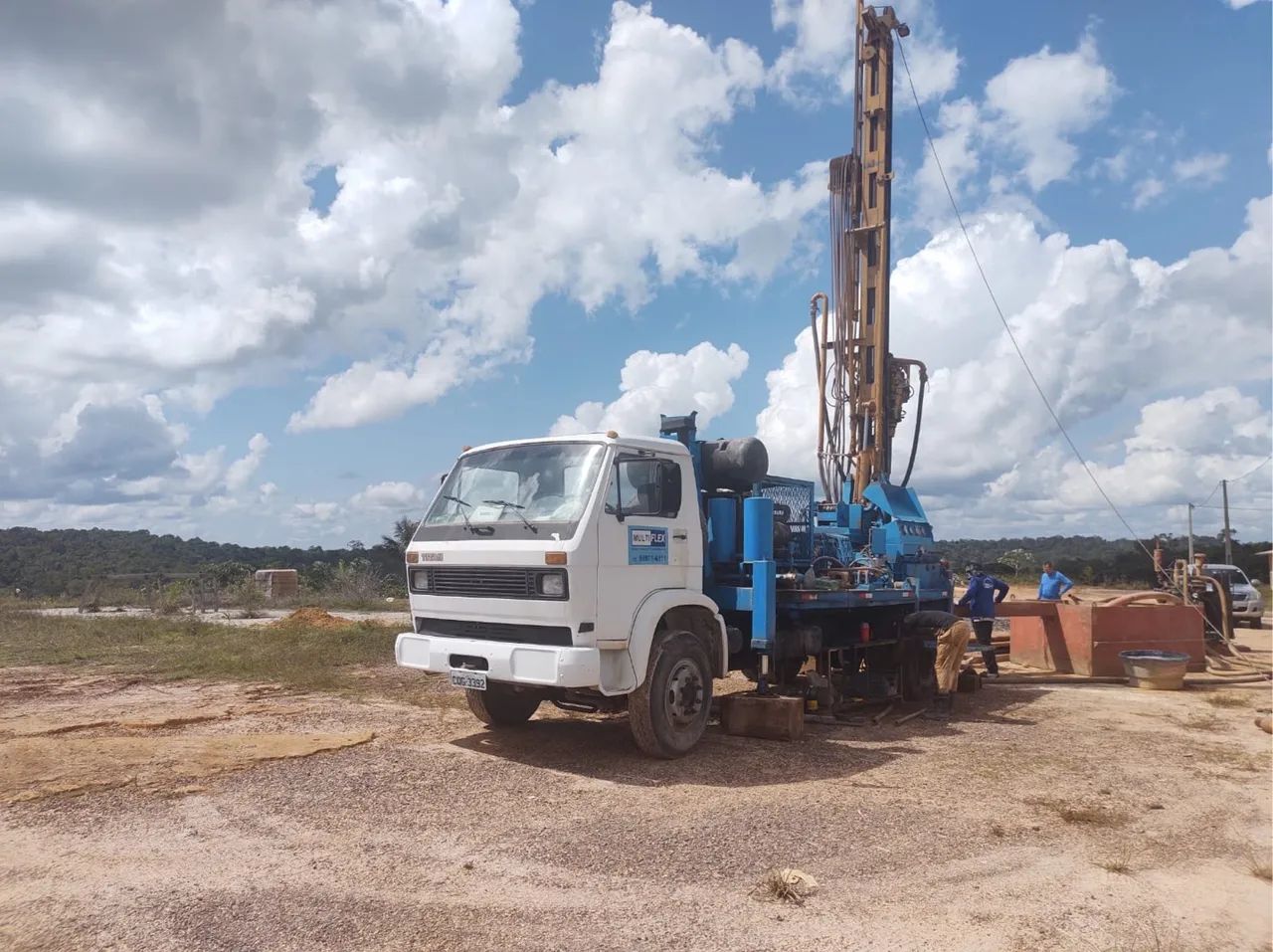 Máquina Perfuração de Poços, caminhão e compressor. - Foto 2