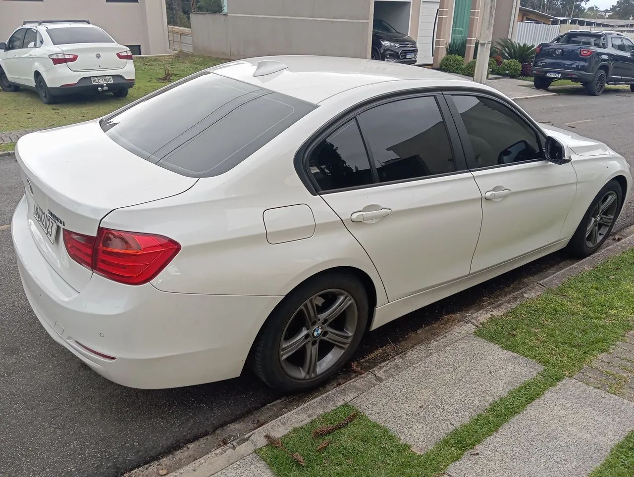 BMW 320 i - Foto 2