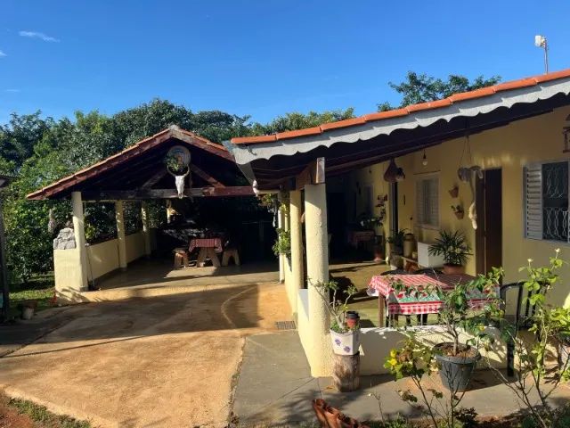 Chácara 2300m², Córrego, Casa, Área Gourmet, Pomar, 800m asfalto, Oloana.