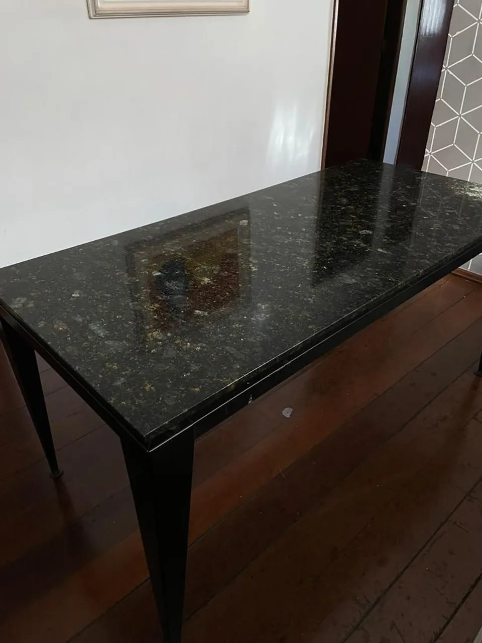 Mesa granito preta 1,60 de jantar com tampo de pedra e design moderno