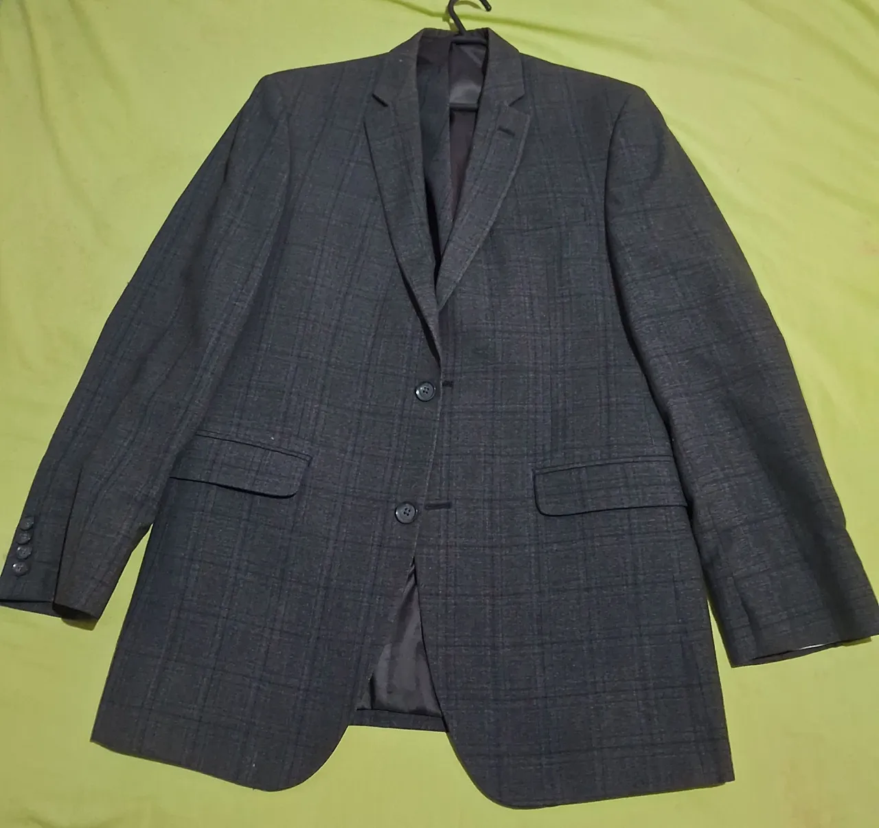 Blazer Masculino Cinza com Detalhes em Xadrez