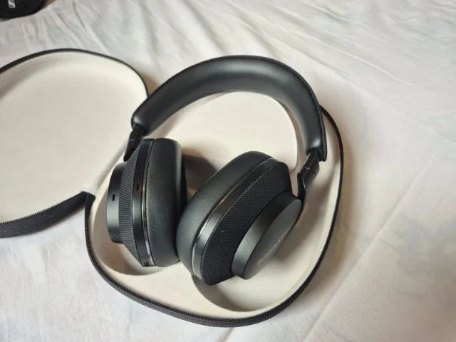 Bowers & Wilkins Px7 S2e Wireless - Noise-Canceling - Black64407619983747121