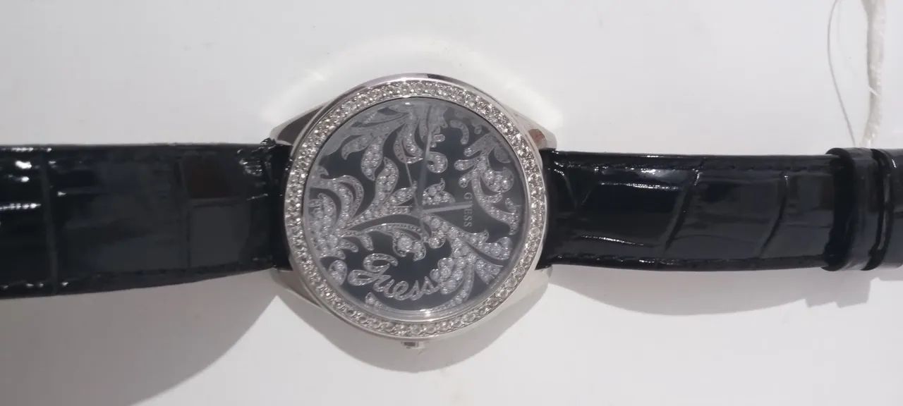 Relógio Guess Feminino com Pedrarias