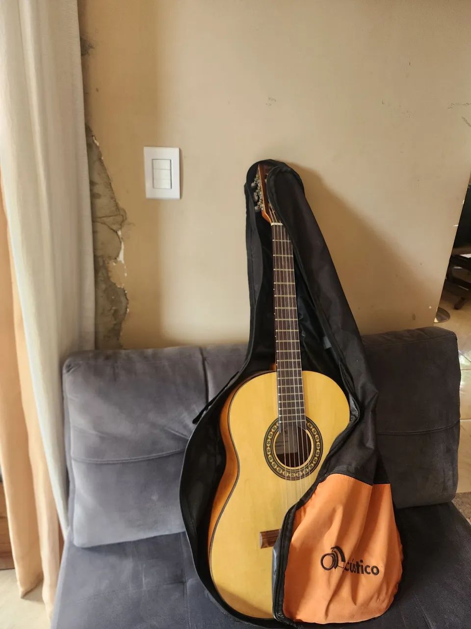 Violão Acústico com capa e acessorios muito novo . - Foto 5