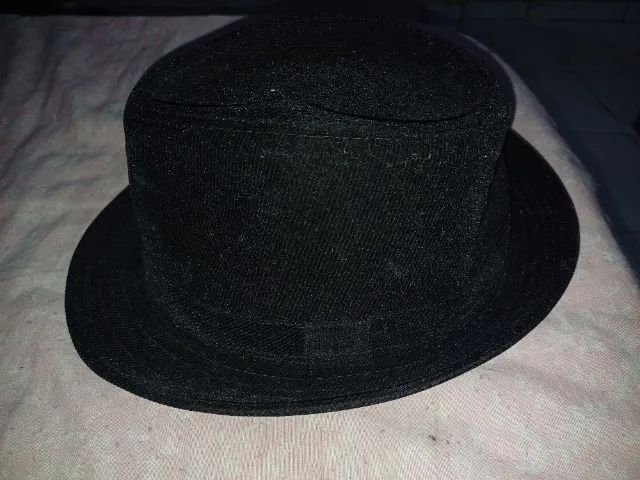 Chapeu preto em Veludo(usado poucas vezes) - Foto 4