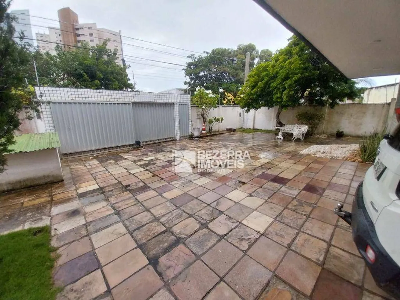 Casa com 4 dormitórios para alugar, 380 m² por R$ 3.500,00/mês - Candelária - Natal/RN