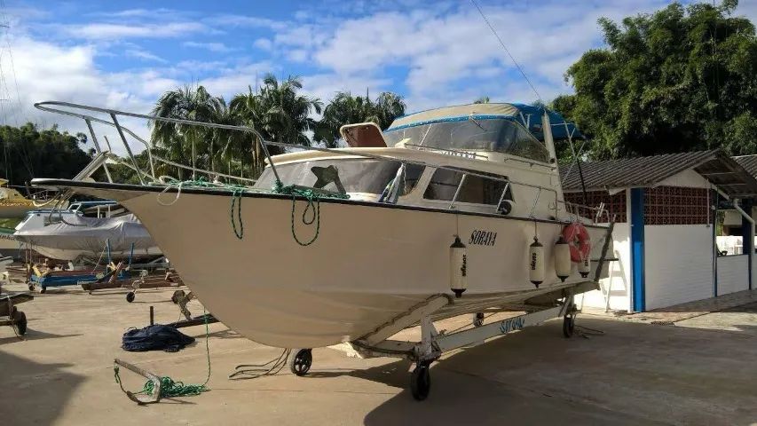 Barco 22 pés motor canadense