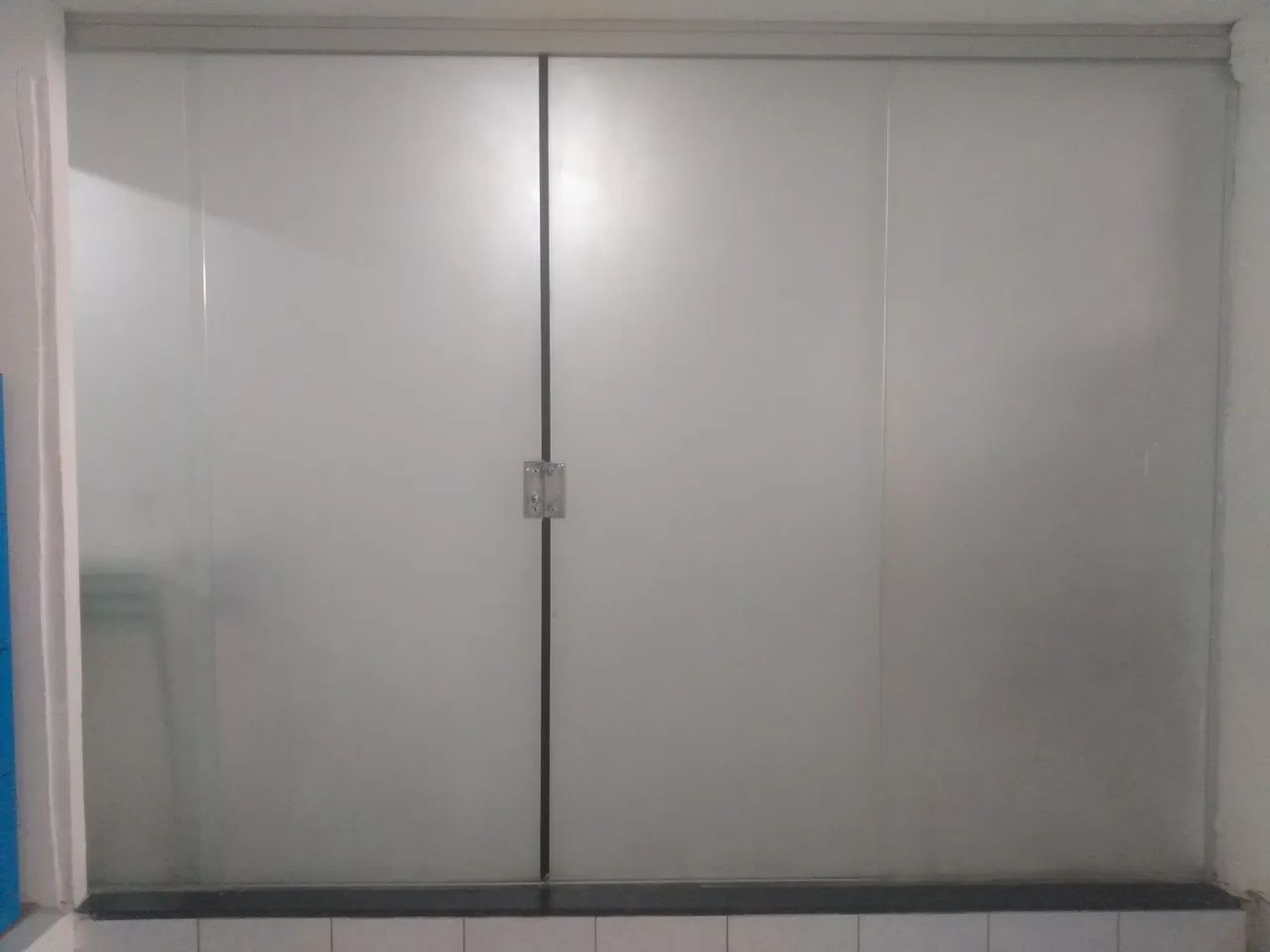 manutenção em portas e janelas  de vidro - Foto 5