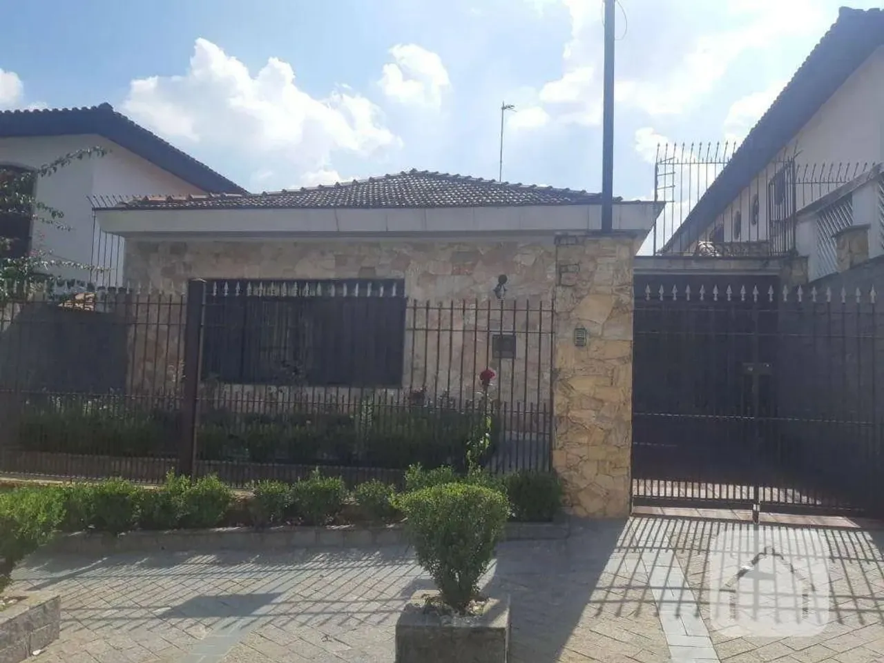 Sobrado com 3 dormitórios para alugar, 250 m² por R$ 5.400/mês - Jardim Bonfiglioli - São