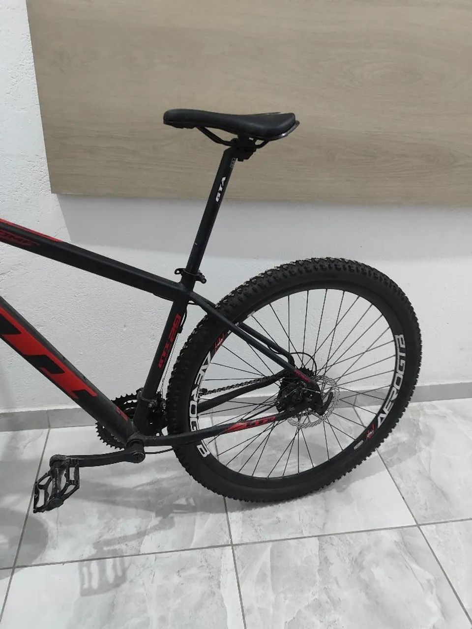 Bicicleta aro 29 mtb. Nova , só 2 meses de uso. TEM CONVERSA  - Foto 5