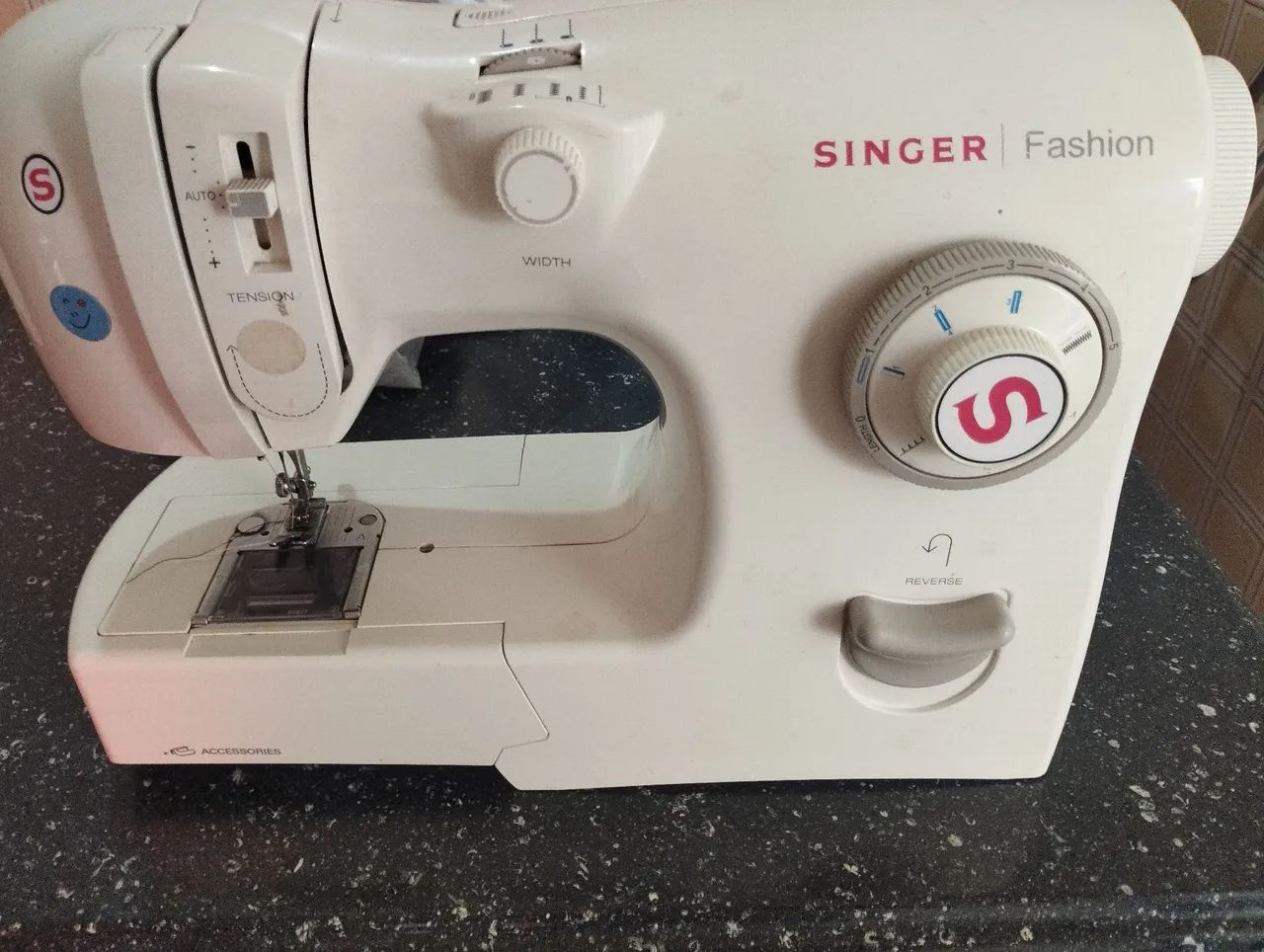 Máquina de costura Singer  - Foto 2