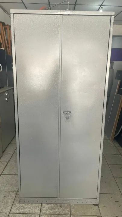 Armário de Escritório em Metal