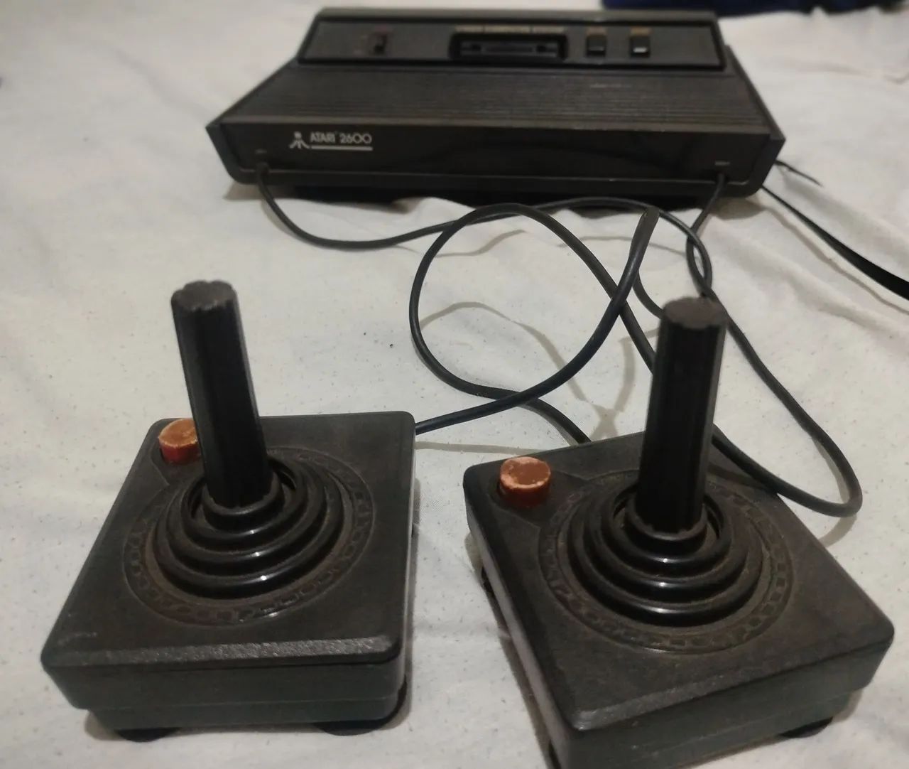 Vendo Atari 2600s completo 