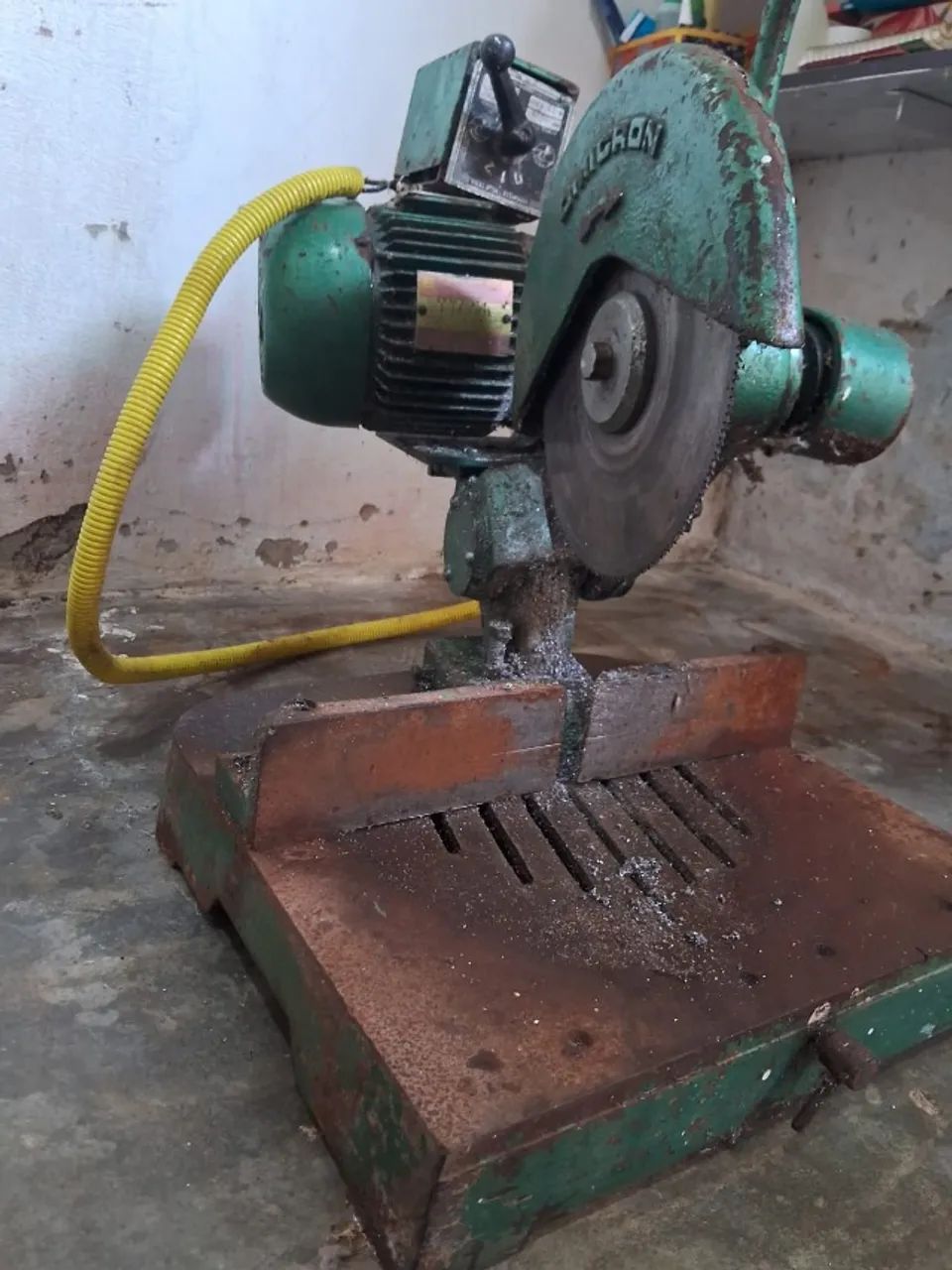 Máquina de corte de alumínio com disco liso