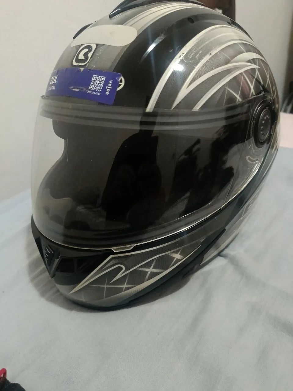 Capacete Bieffe 58 e par de luvas - Foto 4
