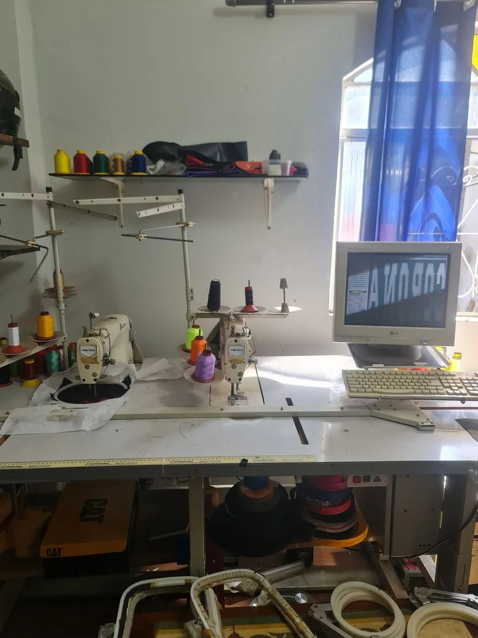 Máquina de bordar industrial - Foto 4