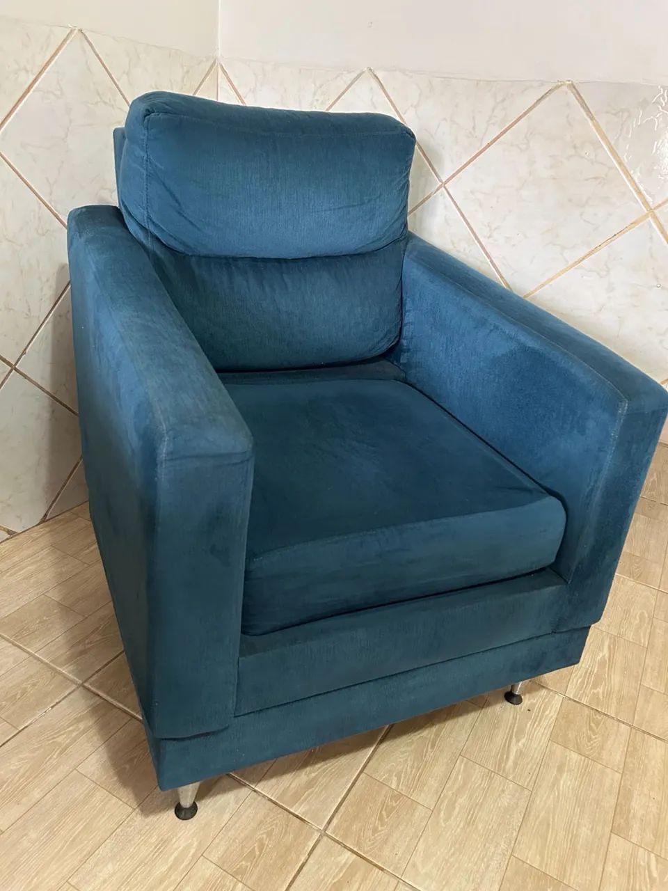 Poltrona semi nova