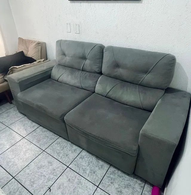 Sofá Retrátil reclinável.