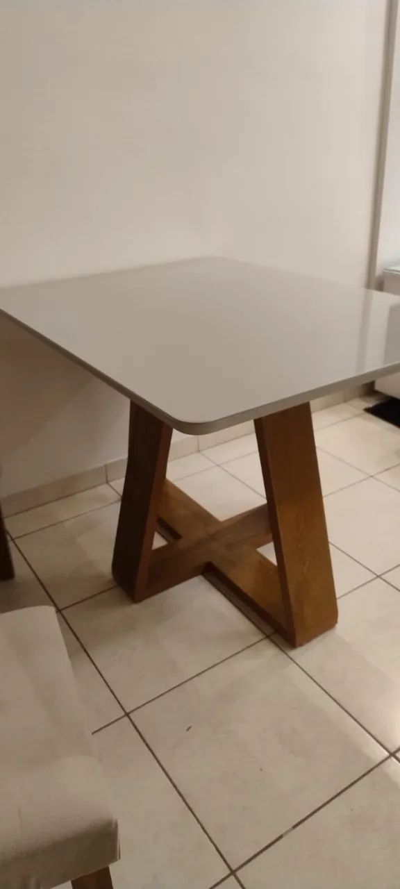 Mesa de jantar retangular 4 cadeiras