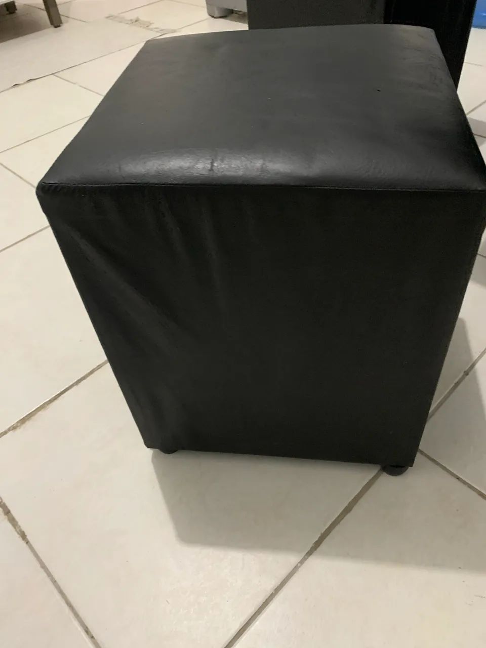Mesa com puffs  - Foto 3