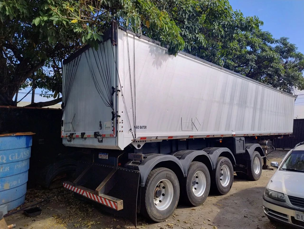 Carreta basculante 4 eixos de alumínio 