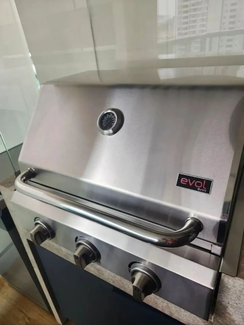 Churrasqueira Evol Grill, modelo Verona, top de linha com 3 acendedores!