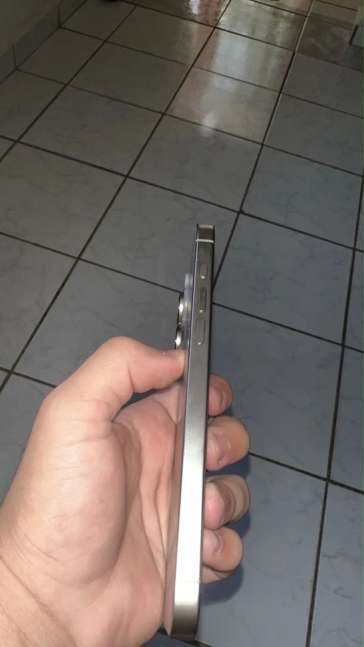 iPhone 15 Pro Max - Foto 3