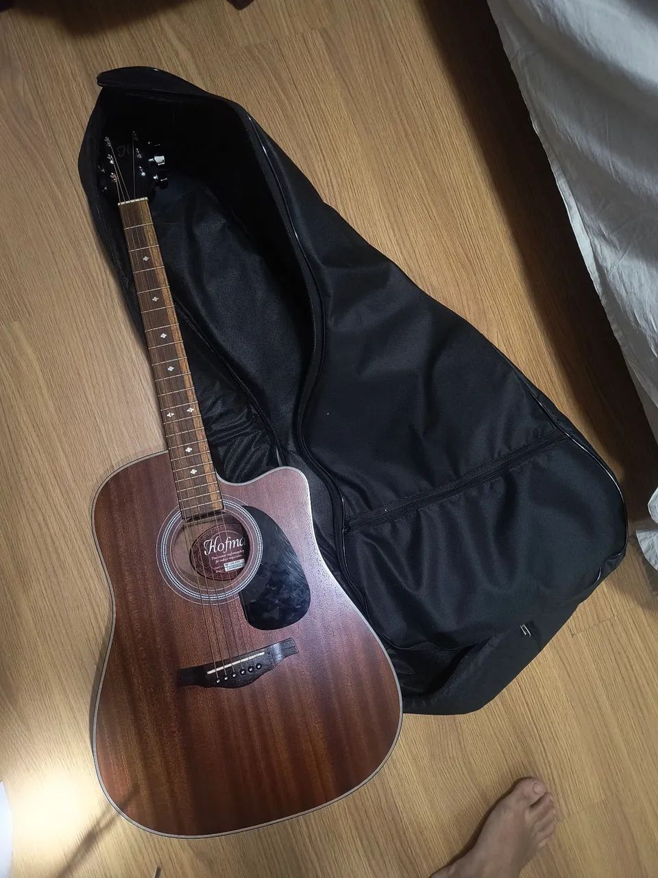 VIOLÃO USADO UMA VEZ 