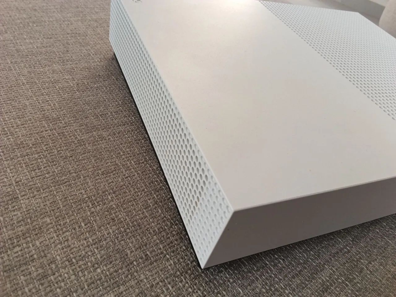 XBOX ONE S 1TB SSD com controle (SEM CAPINHA E COM DRIFT COM CABOS E JOGOS) - Foto 4