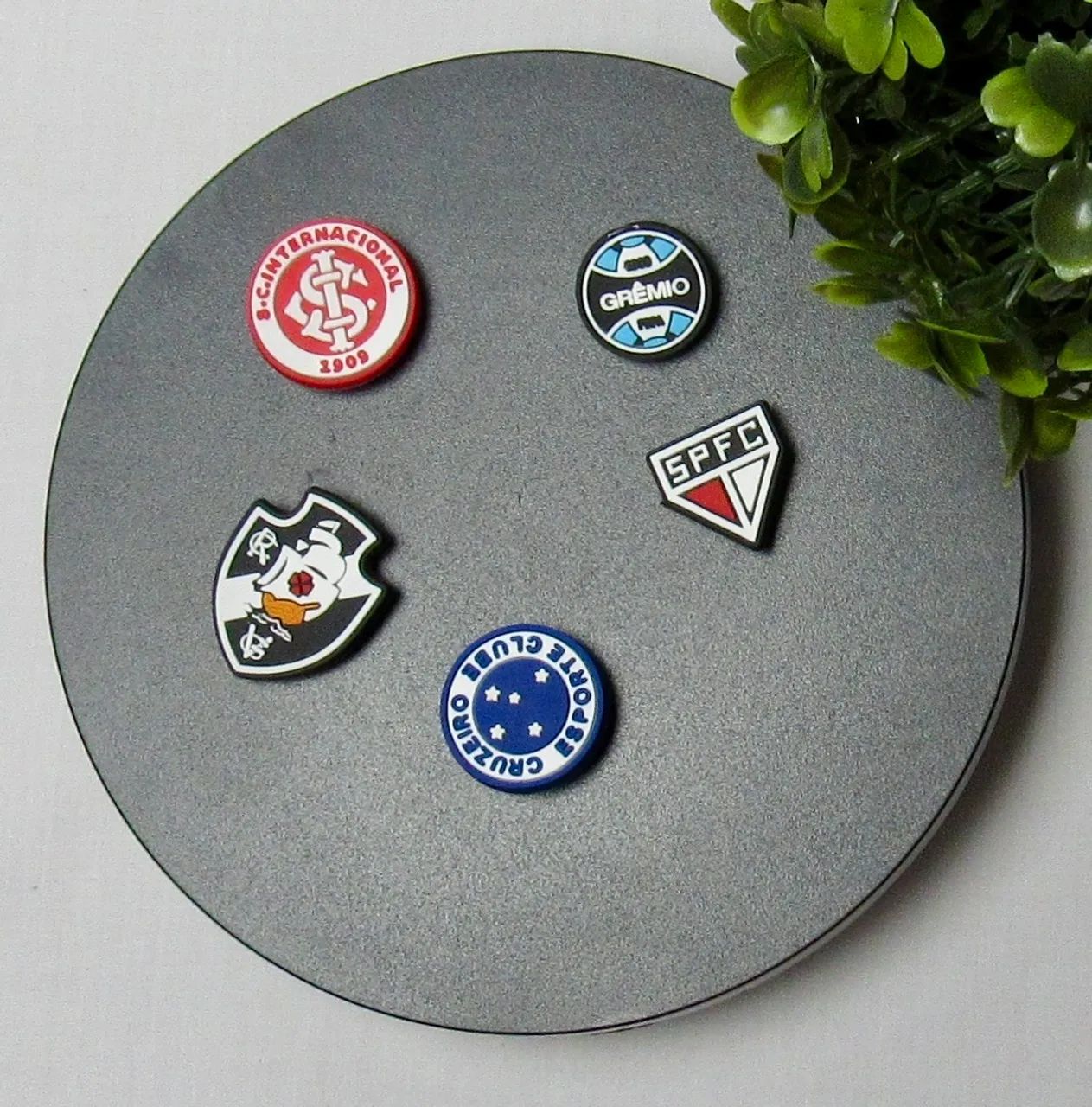 Pin Times - Crocs  - Foto 2