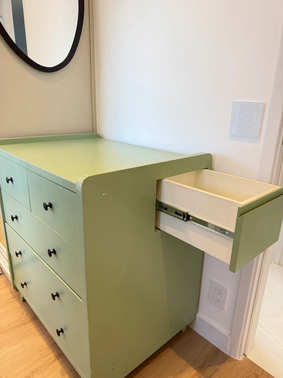 Cômoda madeira laqueada verde menta 