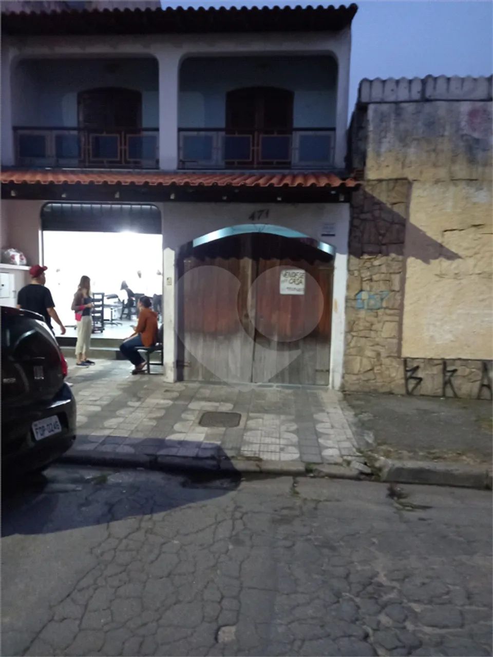 Casa 2 dormitórios com ponto comercial