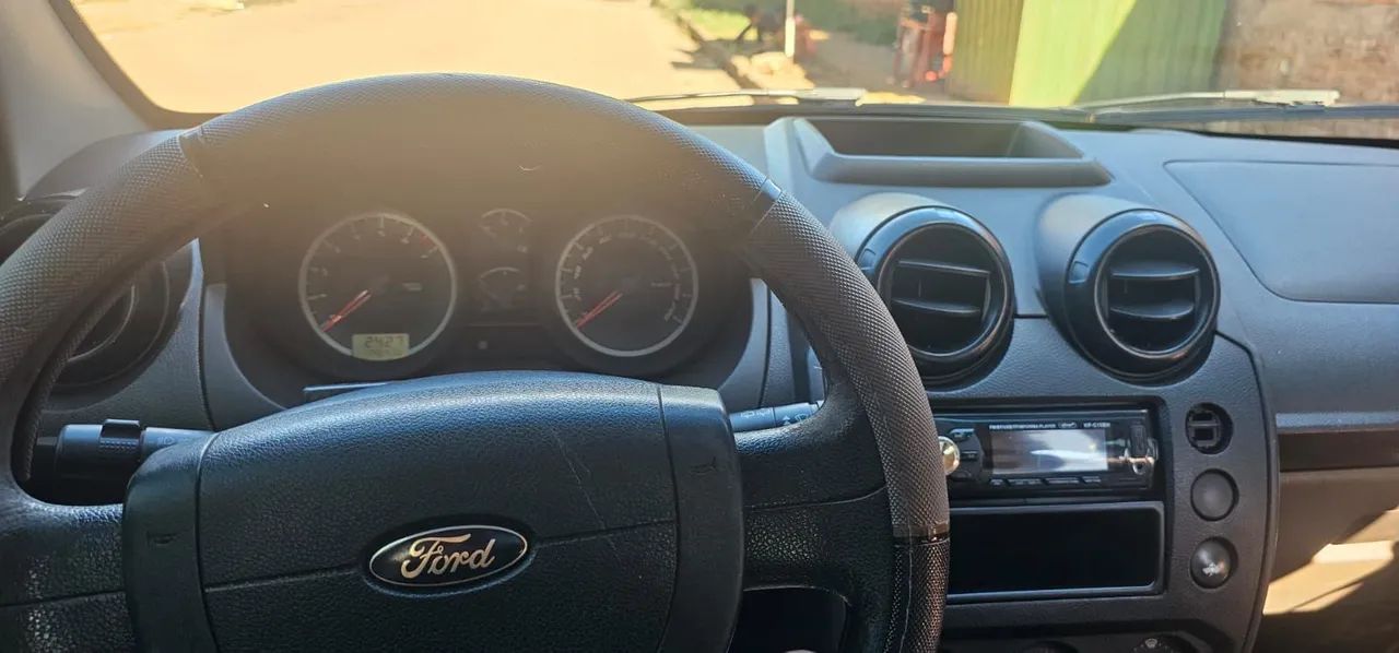 Ford Fiesta 1.0 8V Flex/class 1.0 8V Flex 5P 2012 - Foto 4