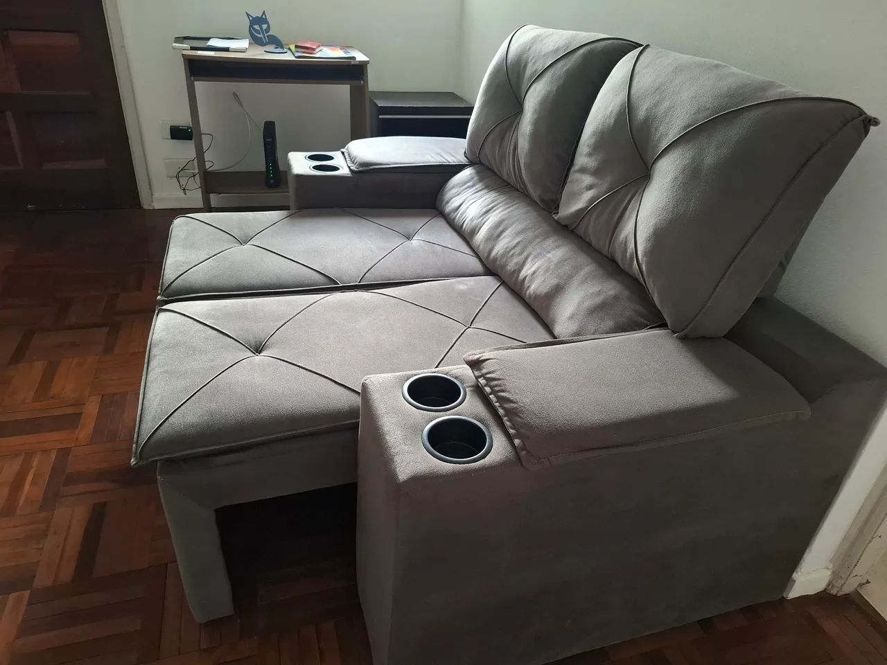 Sofá semi-novo, perfeito estado (154cm) - Foto 2