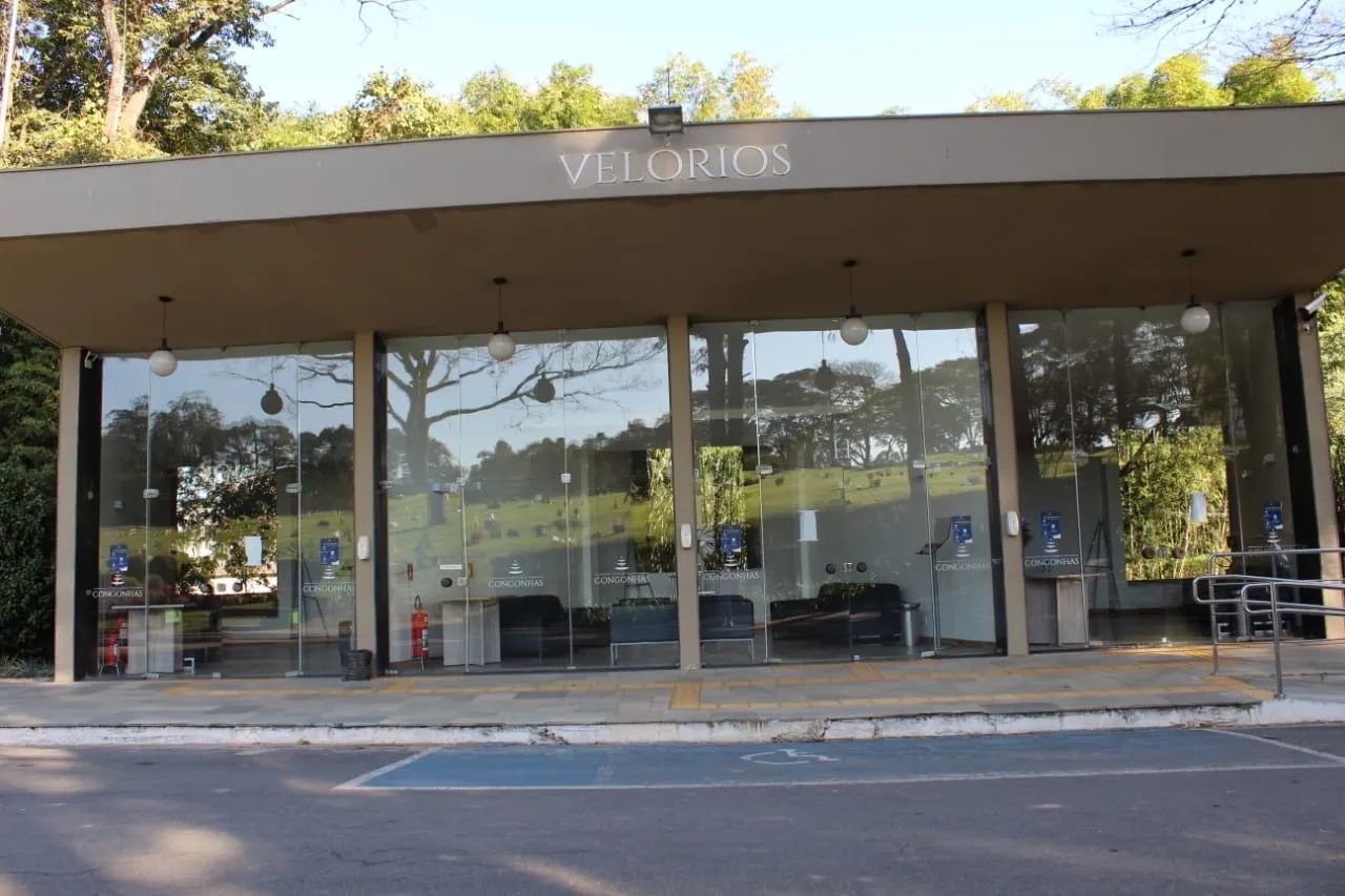 Jazigo em cemitério de Congonhas 