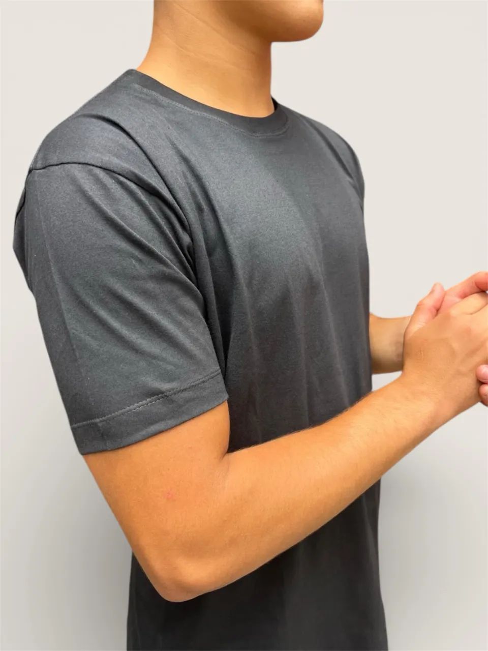 Kit 2 Camisas Básicas Malha Reforçada Alta Durabilidade - Foto 4