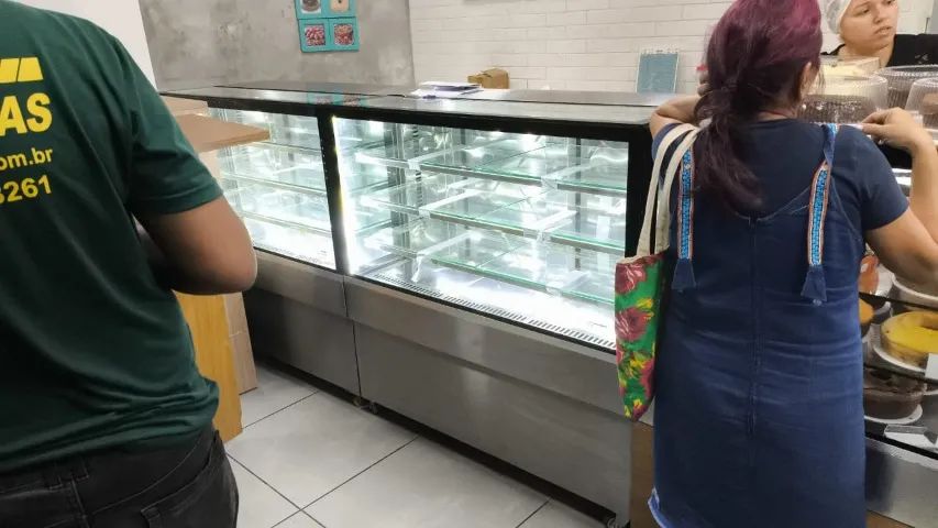 Vitrine balcão expositor bolos e doces inox 