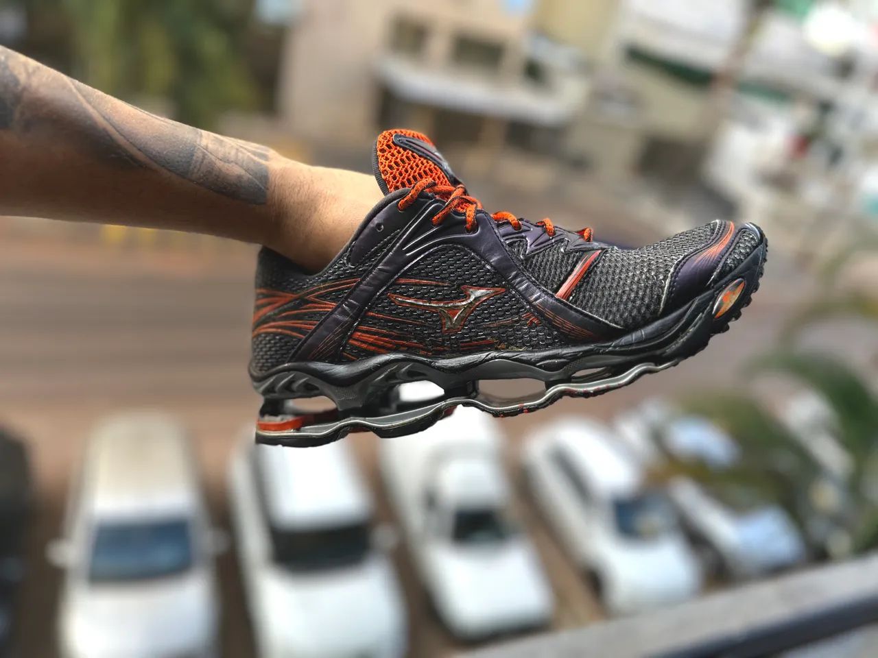 Mizuno Wave Prophecy 1 - Preto/Laranja - Foto 3