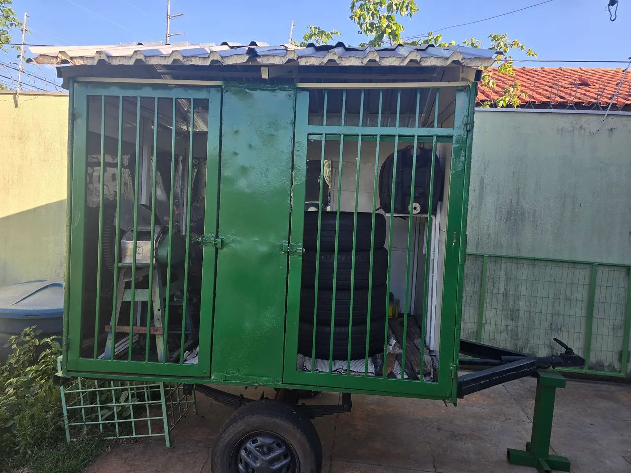 Vendo garaparia semi nova! Em perfeito estado de conservação
