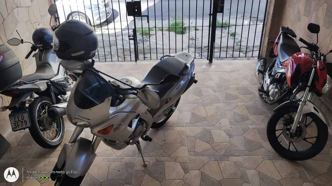 Aprilla 650cc muitíssimo conservada