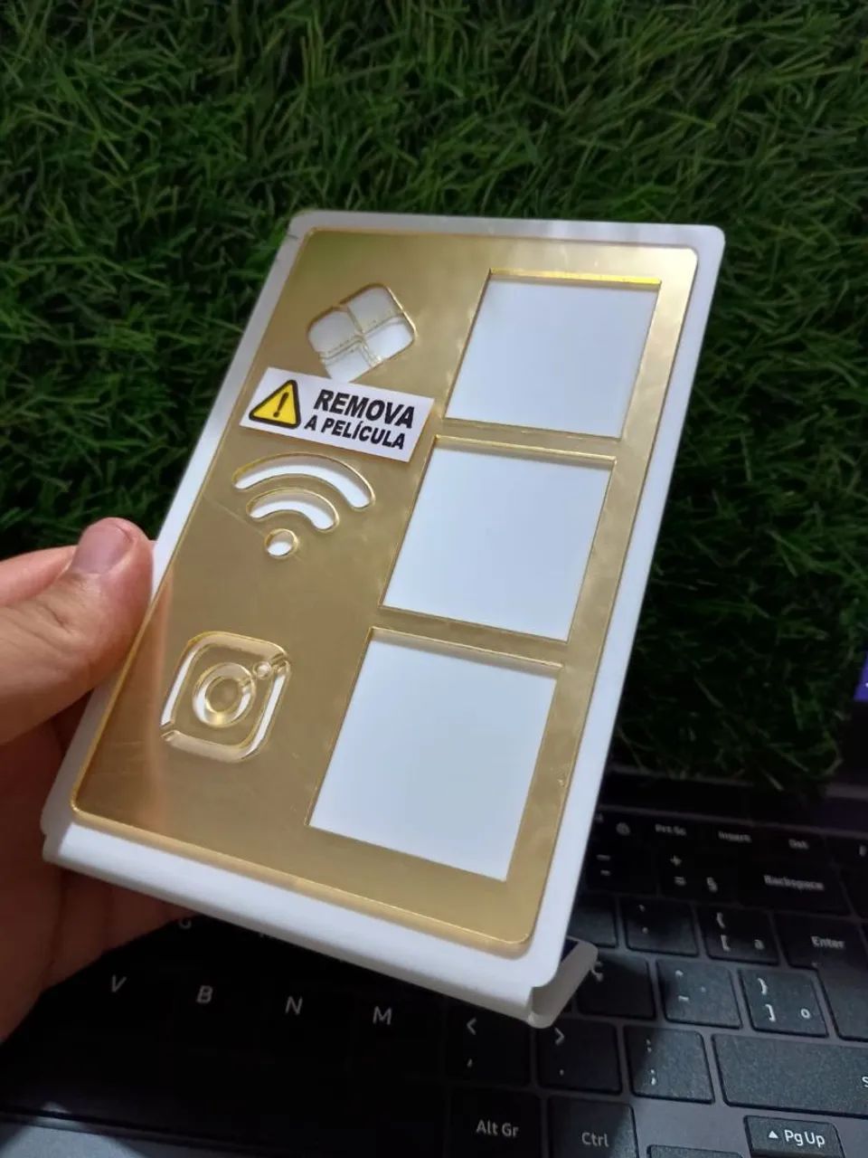 Placa de mesa pix display Branco e dourado NOVO - Foto 2