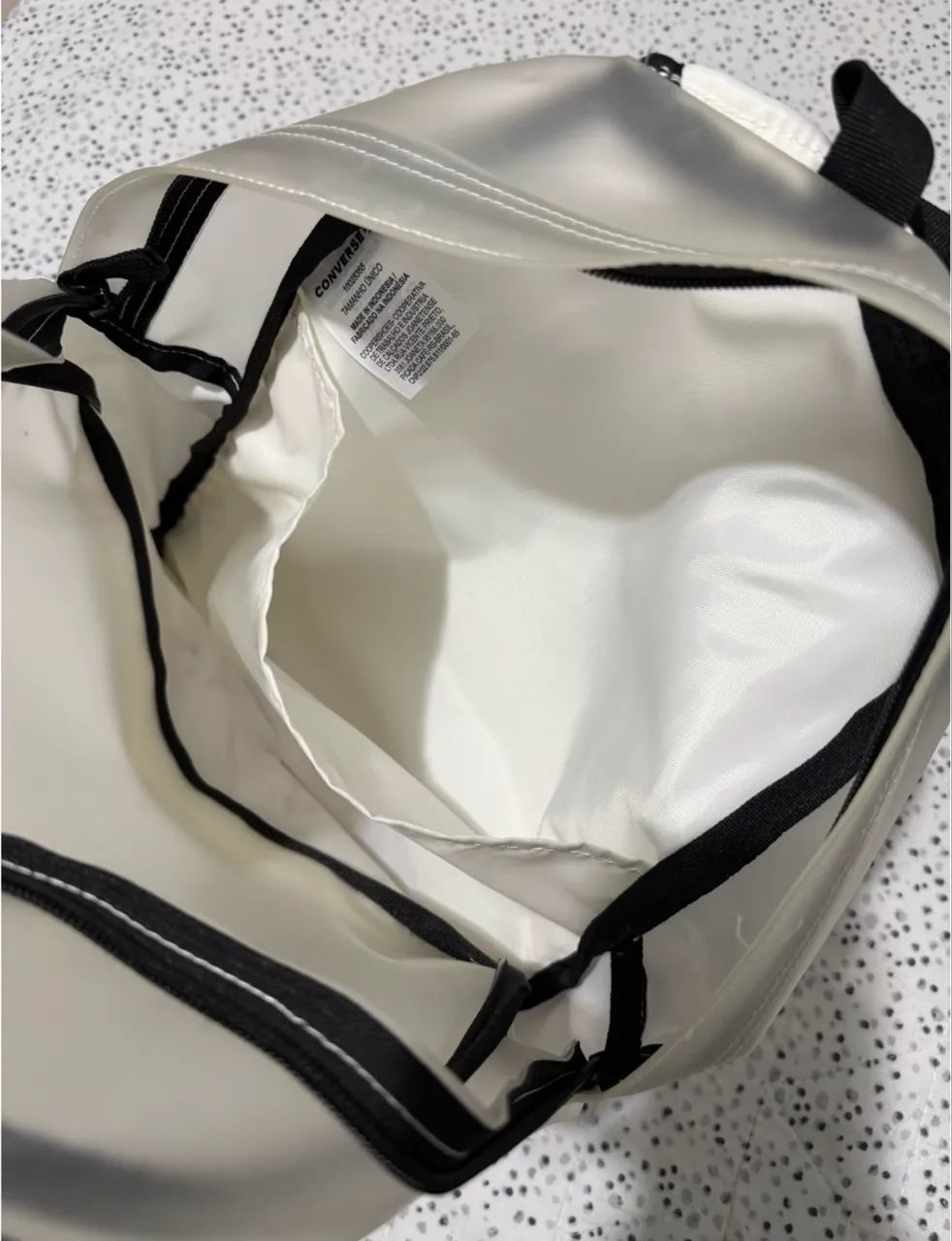 Mochila Converse branca com transparência  - Foto 4