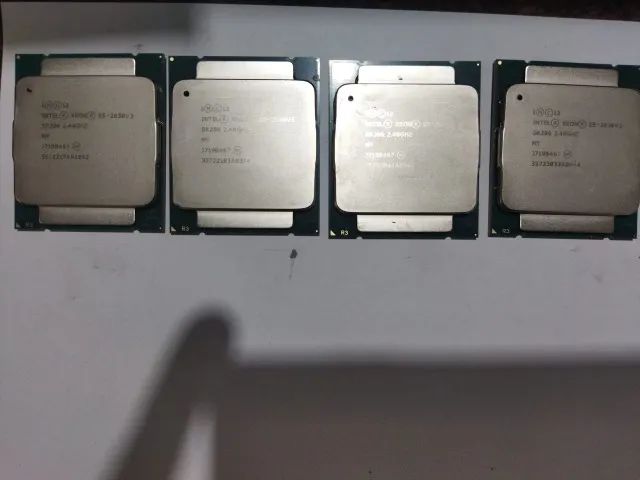 Processador Intel Xeon E5-2630 v3 - 8 Núcleos / 16 Threads