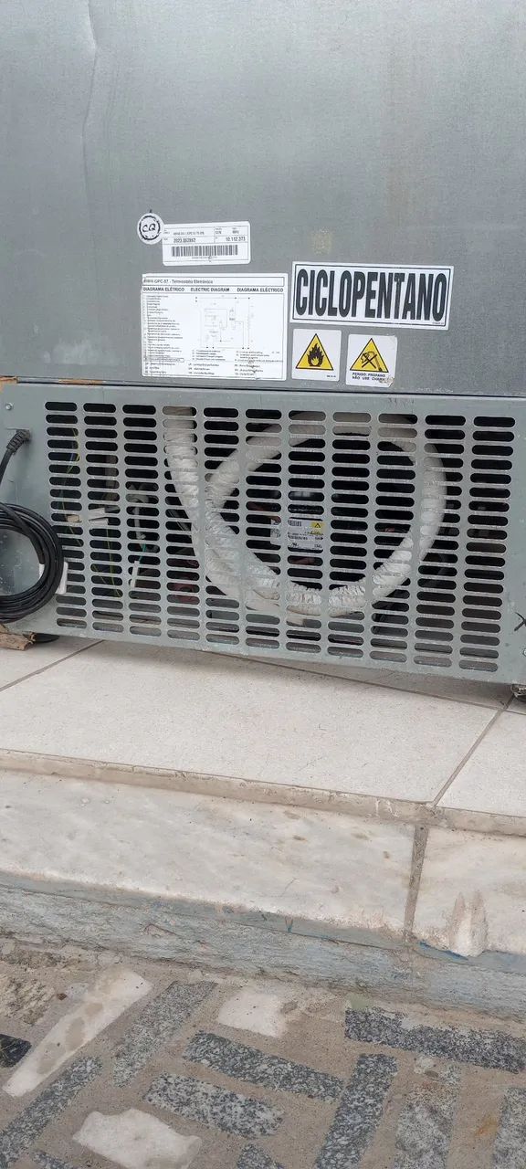 Freezer vertical GELOPAR 